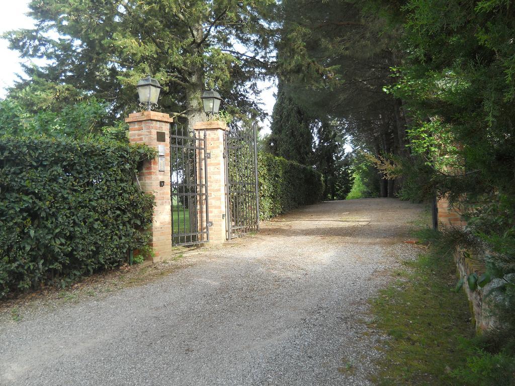 Montepulciano Stazione弗拉特里亚圣贝内代托旅馆别墅 外观 照片