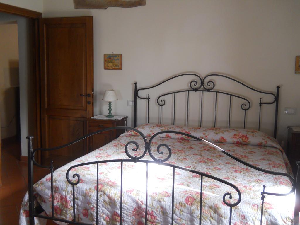 Montepulciano Stazione弗拉特里亚圣贝内代托旅馆别墅 外观 照片
