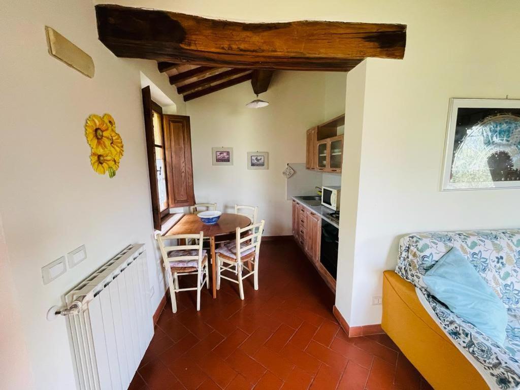 Montepulciano Stazione弗拉特里亚圣贝内代托旅馆别墅 外观 照片