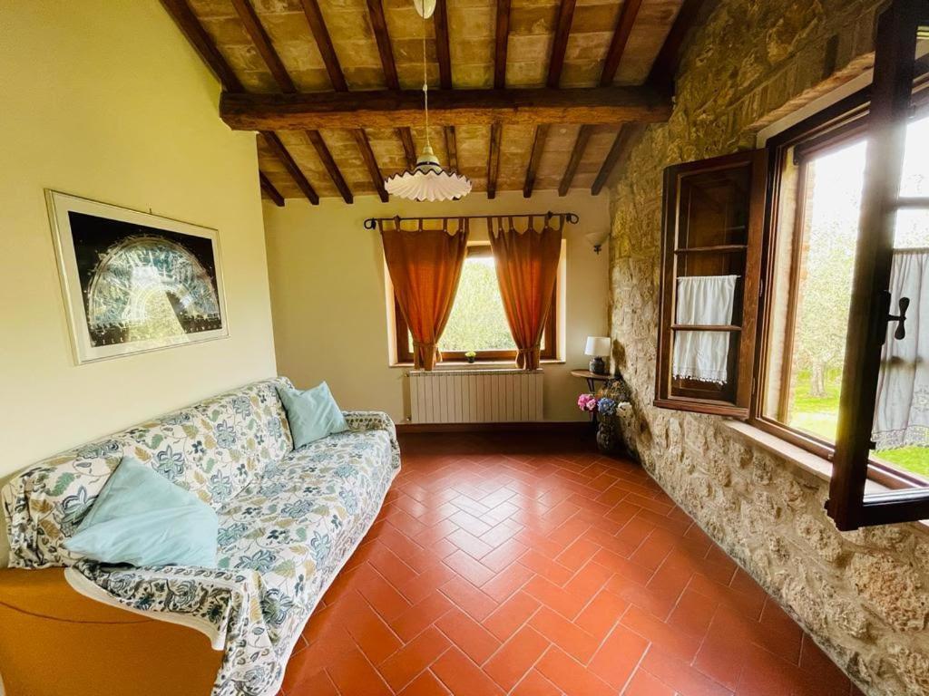 Montepulciano Stazione弗拉特里亚圣贝内代托旅馆别墅 外观 照片