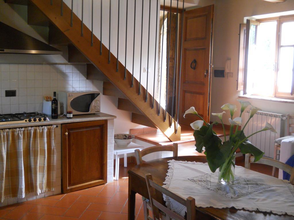 Montepulciano Stazione弗拉特里亚圣贝内代托旅馆别墅 外观 照片