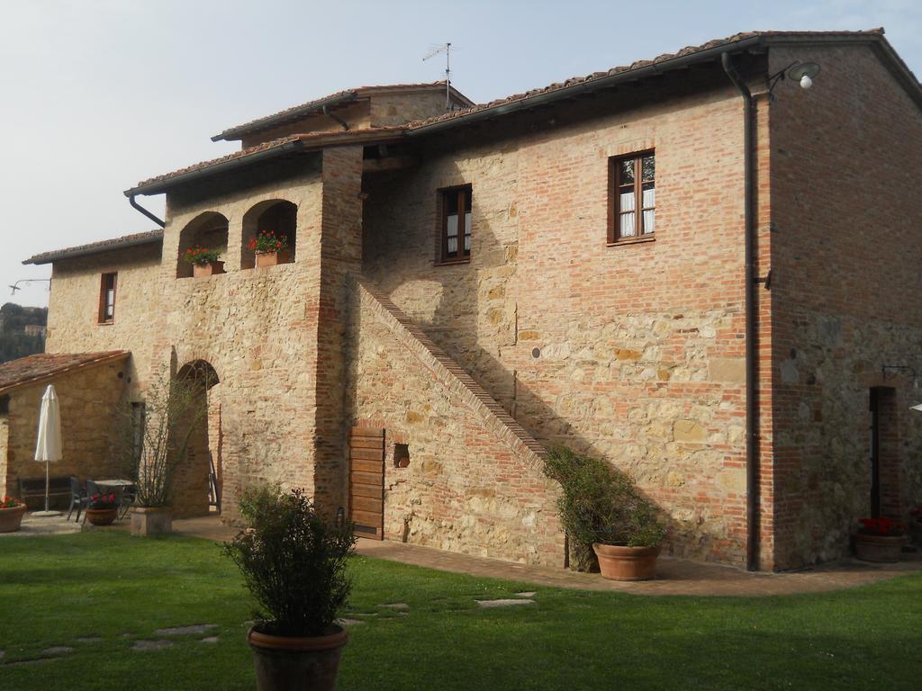 Montepulciano Stazione弗拉特里亚圣贝内代托旅馆别墅 外观 照片