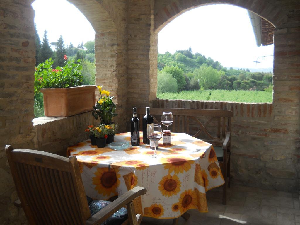 Montepulciano Stazione弗拉特里亚圣贝内代托旅馆别墅 外观 照片