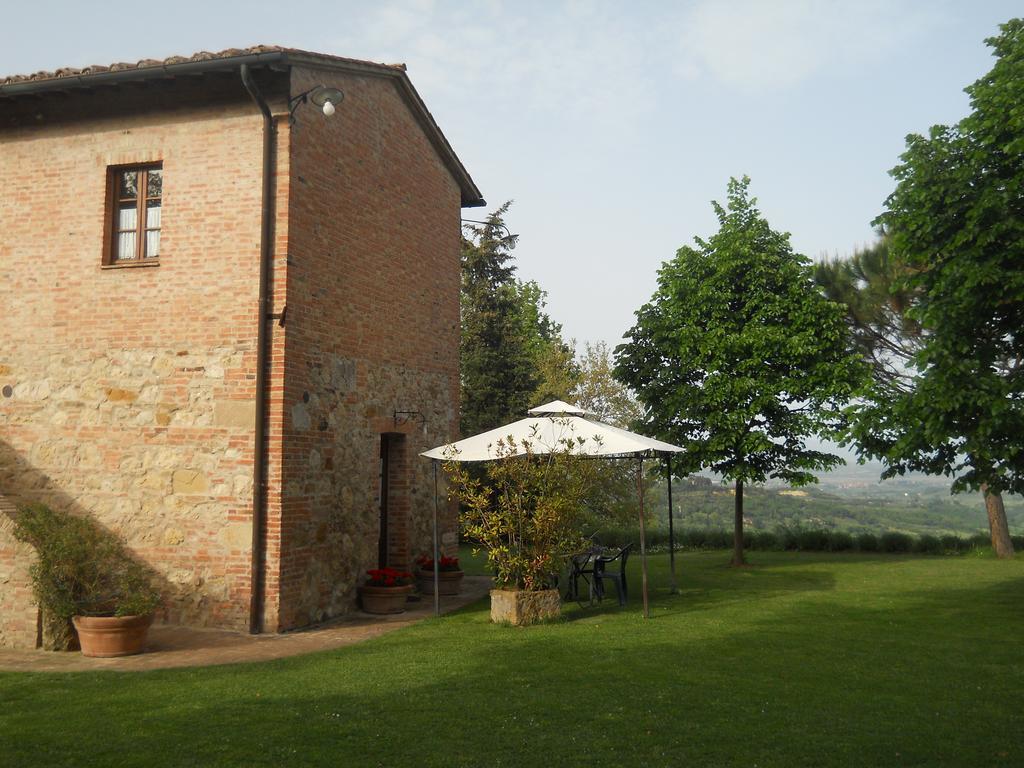 Montepulciano Stazione弗拉特里亚圣贝内代托旅馆别墅 外观 照片