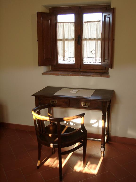 Montepulciano Stazione弗拉特里亚圣贝内代托旅馆别墅 外观 照片