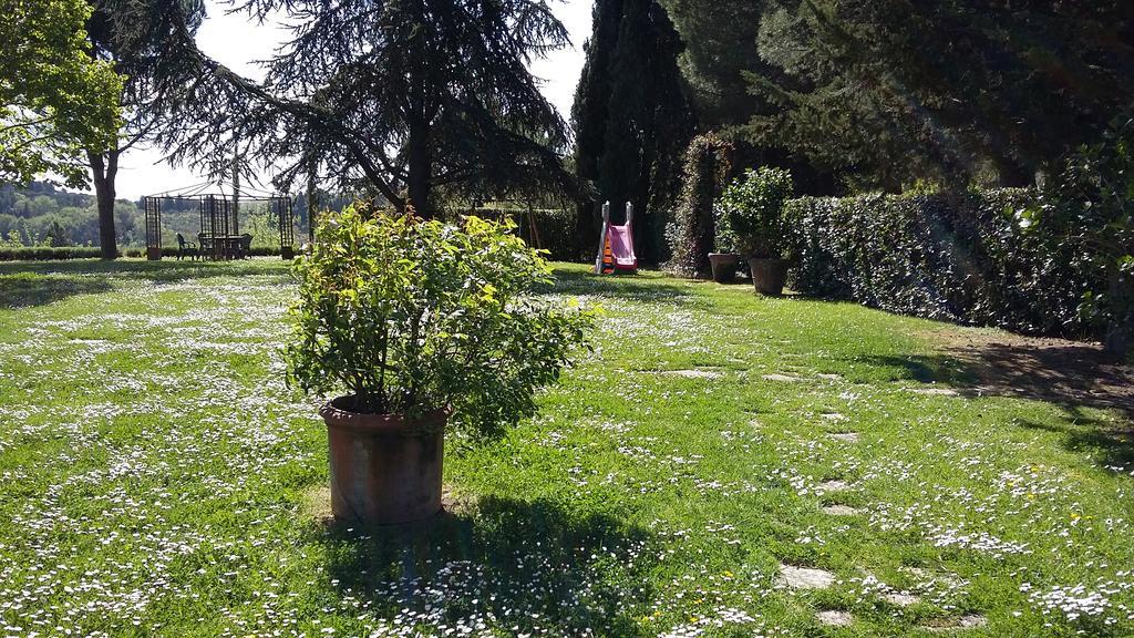 Montepulciano Stazione弗拉特里亚圣贝内代托旅馆别墅 外观 照片
