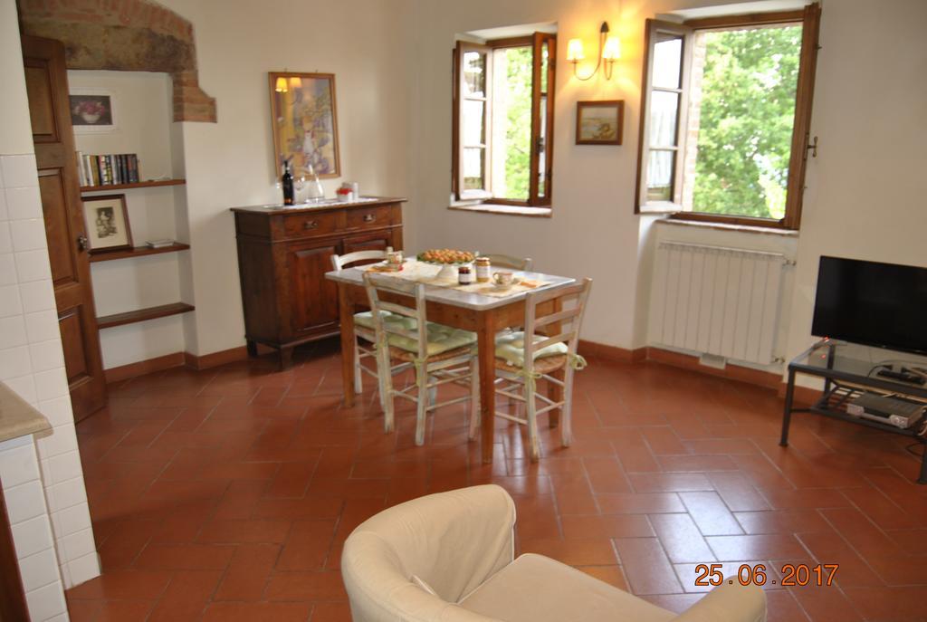 Montepulciano Stazione弗拉特里亚圣贝内代托旅馆别墅 外观 照片