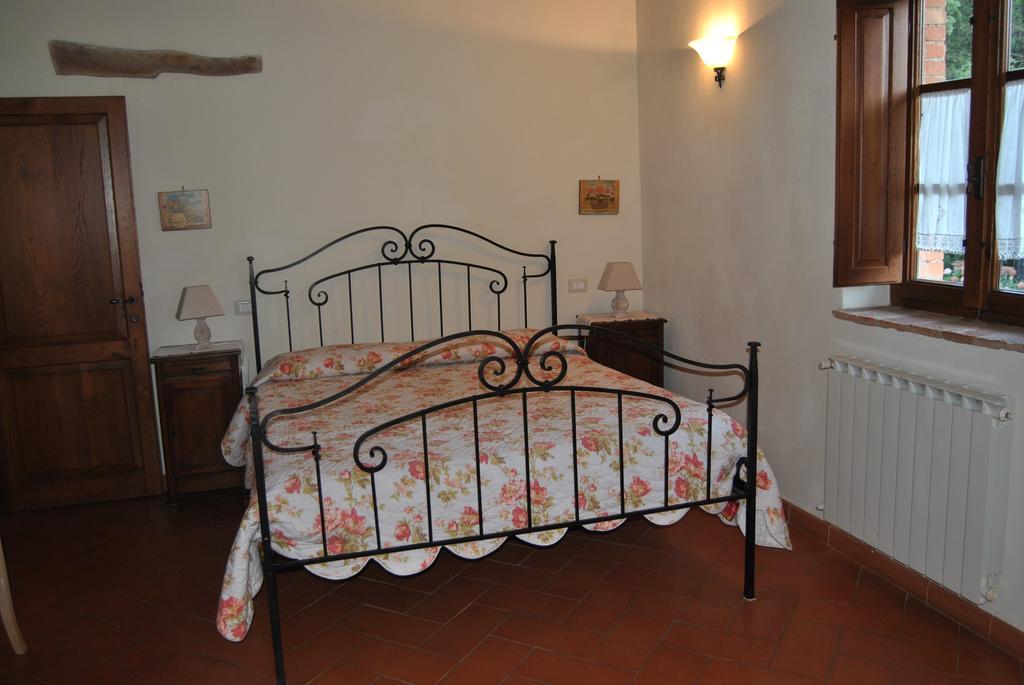 Montepulciano Stazione弗拉特里亚圣贝内代托旅馆别墅 外观 照片