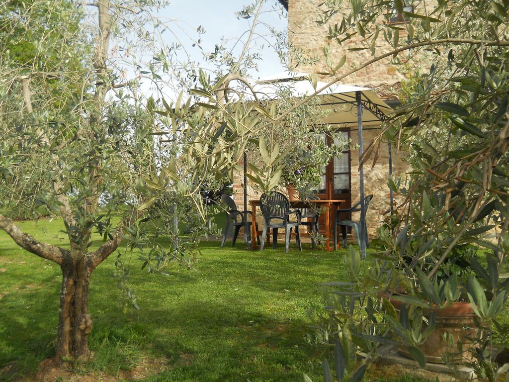 Montepulciano Stazione弗拉特里亚圣贝内代托旅馆别墅 外观 照片