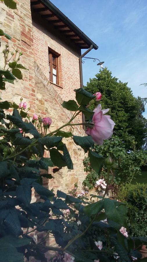 Montepulciano Stazione弗拉特里亚圣贝内代托旅馆别墅 外观 照片