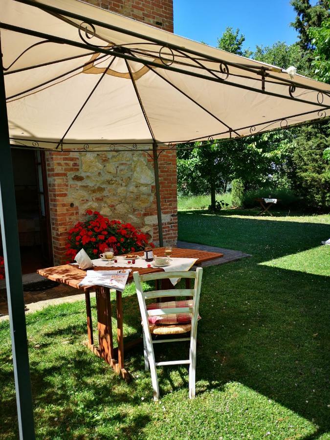 Montepulciano Stazione弗拉特里亚圣贝内代托旅馆别墅 外观 照片